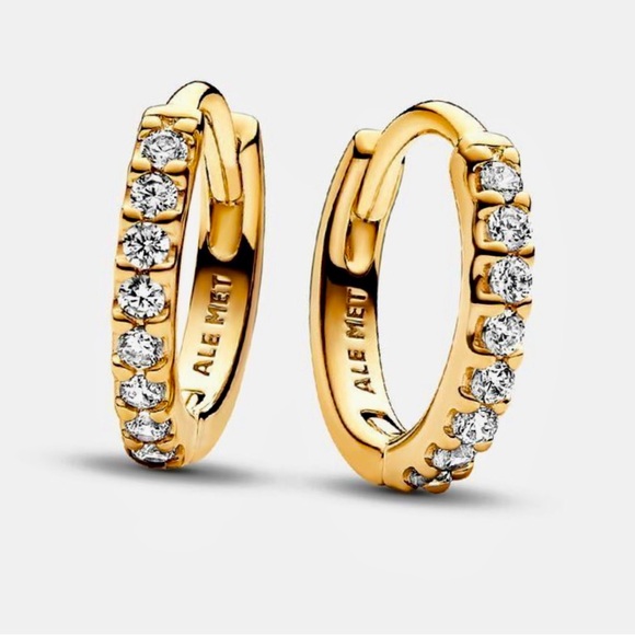 💛✨ Pandora 14k Gold-Plated Sparkling Huggie Hoop EarringsAuthenticTimeless